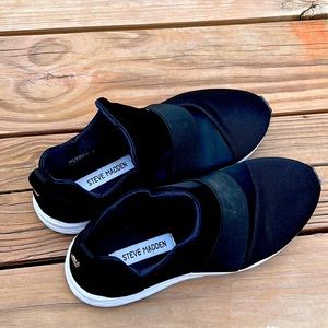Soft, slip-on trainer, black